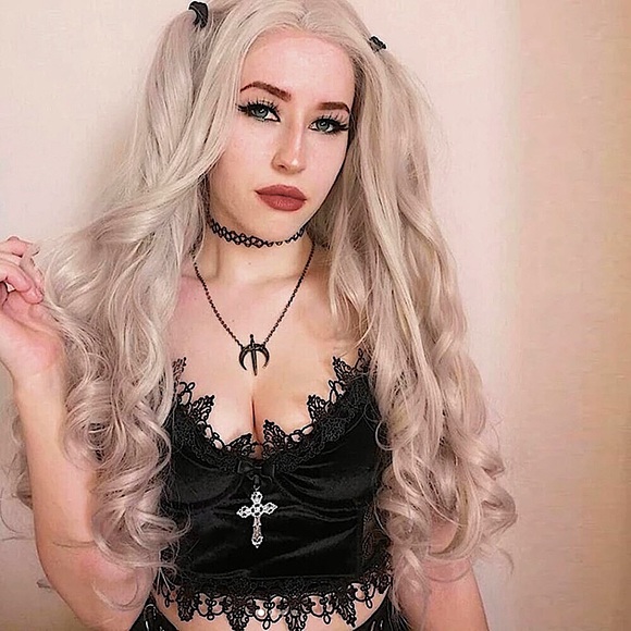 Tops - Black velvet cross lace trim crop top